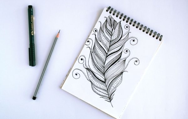 Logo en noir et blanc : pourquoi la forme prime sur la couleur