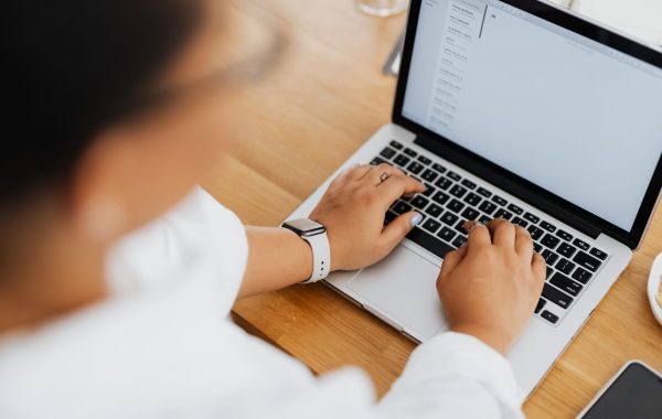 Comment trouver des adresses email pour prospecter ?